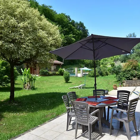 Stonehouse In France Near Dordogne River * Prats-de-Carlux